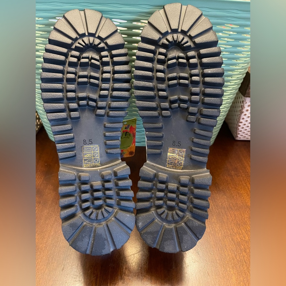 NWT MUCCUTE Tassel Platform Loafers - Picture 6 of 6